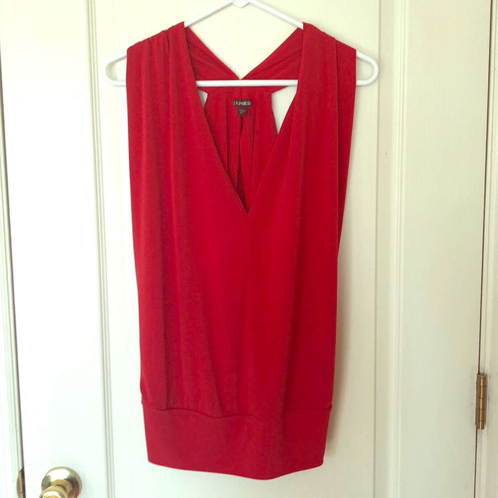 Express Gorgeous red top!